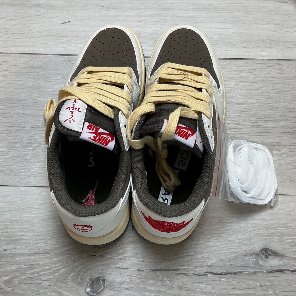 Nike Air Jordan 1 Low OG SP Travis Scott Reverse Mocha 6.5 New With Tags - Picture 9 of 12